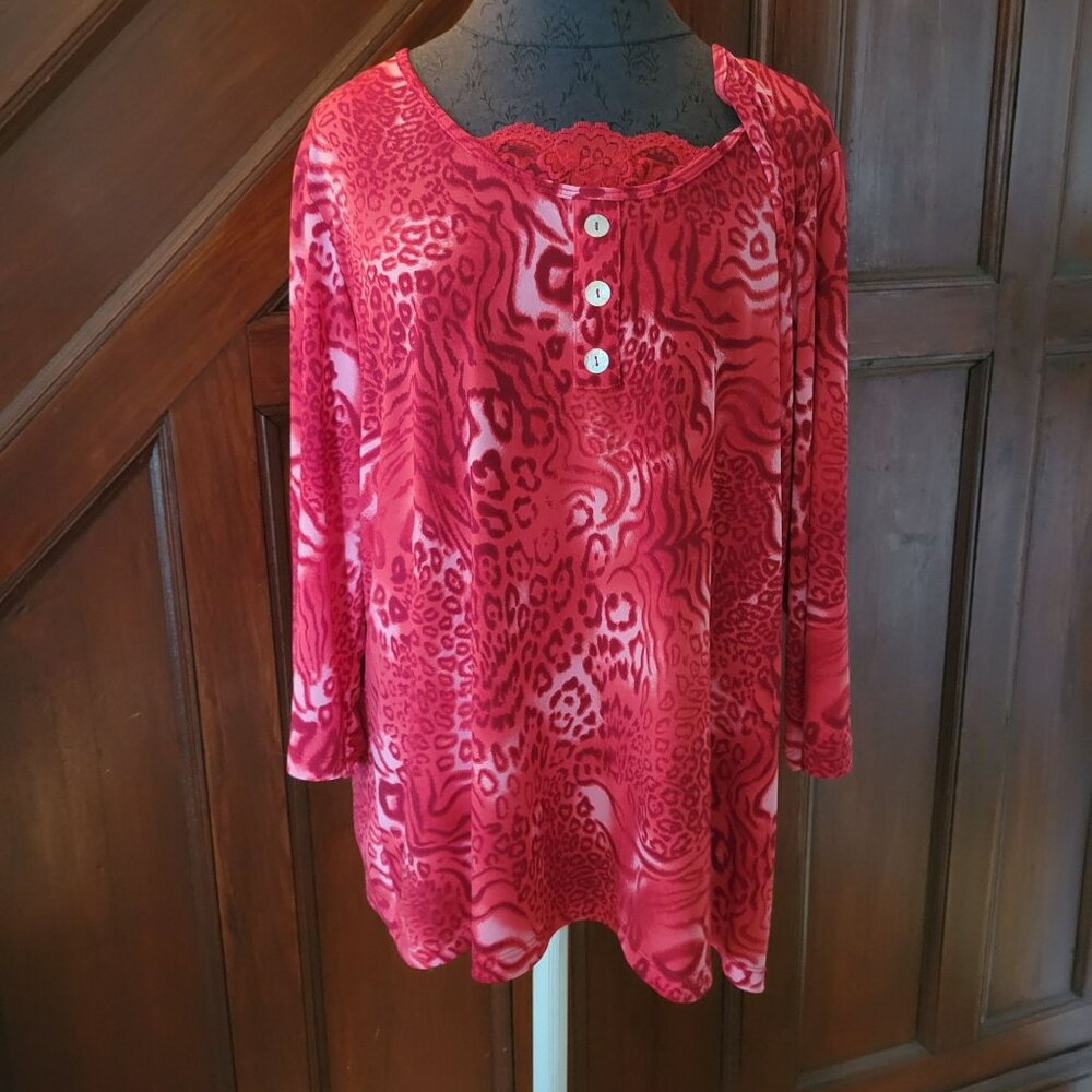 Susan Graver 1X Red Animal Print Womens Top With Lace & Button Details
